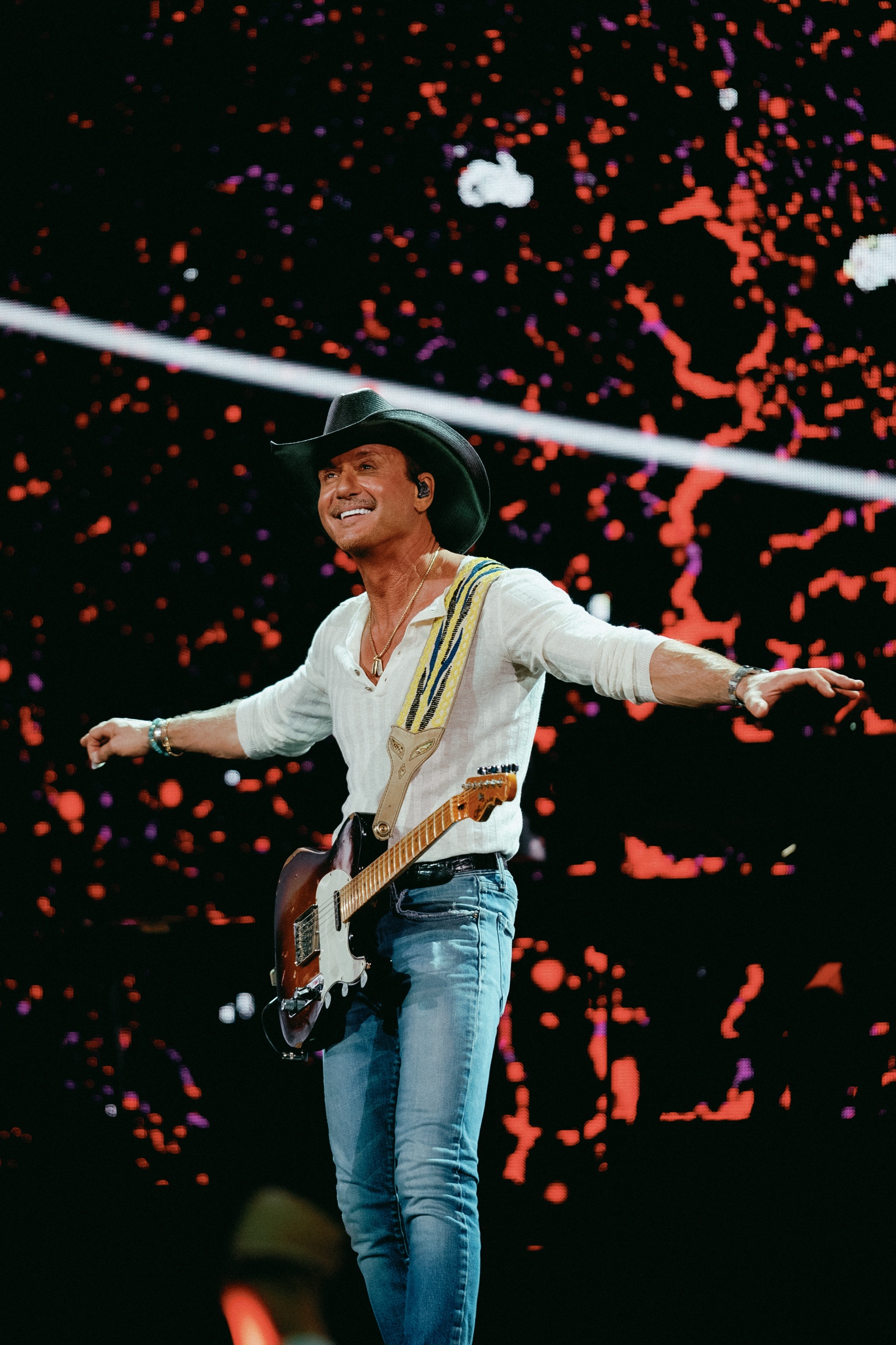 Tim McGraw performing live